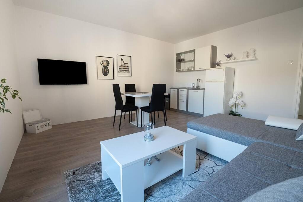 Ferienwohnung Apartman Iva Zadar Exterior foto
