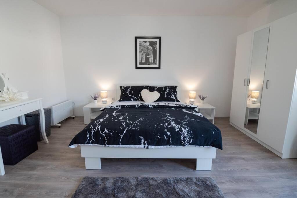 Ferienwohnung Apartman Iva Zadar Exterior foto